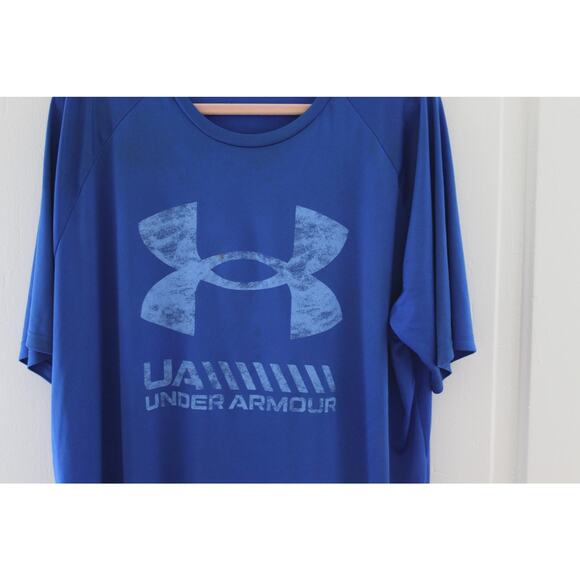 Men's (D) Under Armour Soft Short Sleeve - Picture 2 of 4